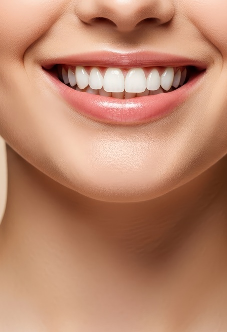 Zdrowy uśmiech – jak wpływa na pewność siebie?